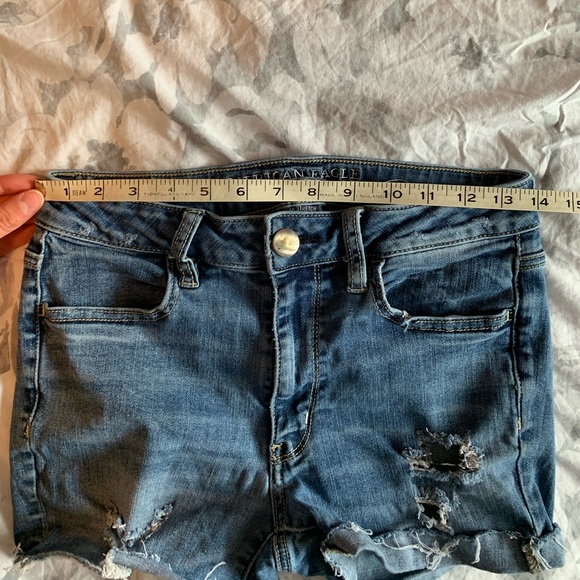 American Eagle Denim Shorts (US 6) - Picture 6 of 11
